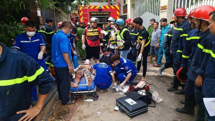 Vụ sập nhà 4 tầng tại TP HCM: Hai nạn nhân nặng, bệnh viện khởi động quy trình báo động đỏ 